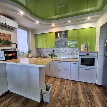 Продам велику трикімнатну квартиру- VIP, центр, Набережна, пляж. FINK