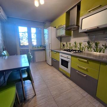 Сергія Шелухіна вул., 35