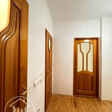 3к на Сихові, ізольовані кімнати +паркомісце +підвал