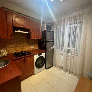 Героїв полку "Азов" вул. (Маршала Малиновського), 3-Б