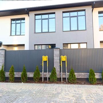 Топова локація!Продаж Дуплекса під чистове оздоровлення від забудовник