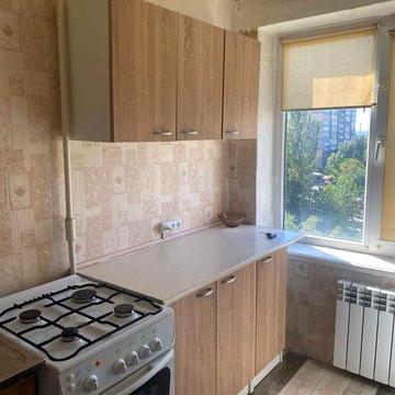 Продам 2-х кімнатну квартиру на Янтарній