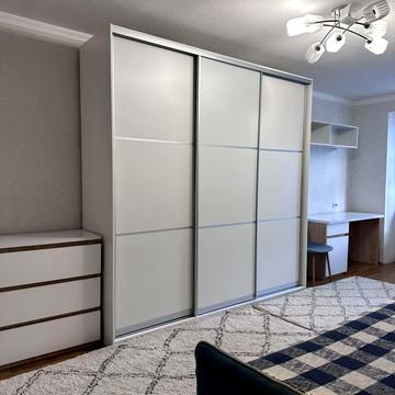 Степана Бандери вул. (Шмідта), 21