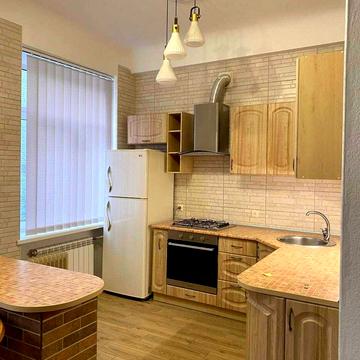 Кловський узвіз, 11