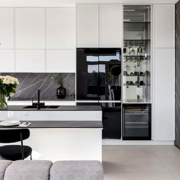 Університетська вул., 17-А