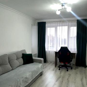 Здам 2-х кімнатну квартиру в центрі міста! Терміново!