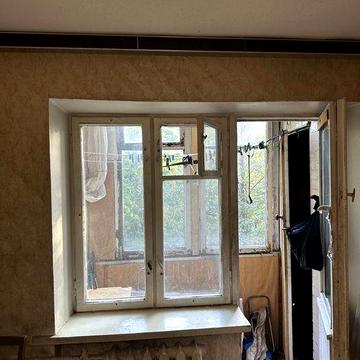 Вул. Чапека 19 (Фучіка) Близько до центу цегляний будинок біля парку