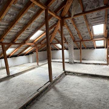 Продається приміщення 98,9 кв м ЖК Героїв Дніпра 39А