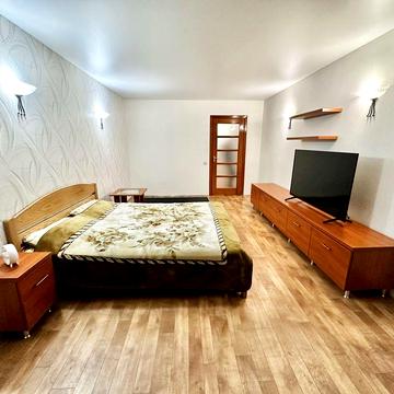 Купівля-продаж 1но кімнатної квартири Київ вулиця Сосницька,21