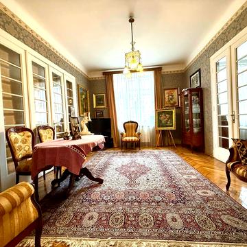 Ярослава Стецька вул., 3