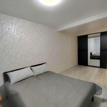 Перлинна вул., 8