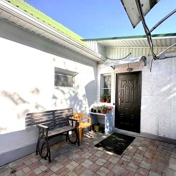 Продається 2-поверховий будинок в Волочиському районі, с. Користова