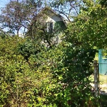 Дачные участки с садовыми домиками