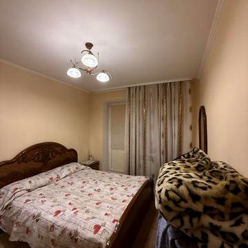 4-кімнатна квартира м. Дубно мебльована