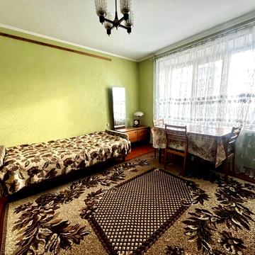 Зарічанська 2к.кв,чиста,тепла, охайна .