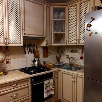 Новаторів вул., 3