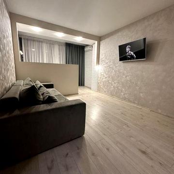 Новобудова, Центр! Простора 1-но кімнатна квартра з ремонтом