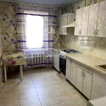 Сдам 4-ком квартиру пгт. Коцюбинское ул. Мебельная, этаж 1, свободно