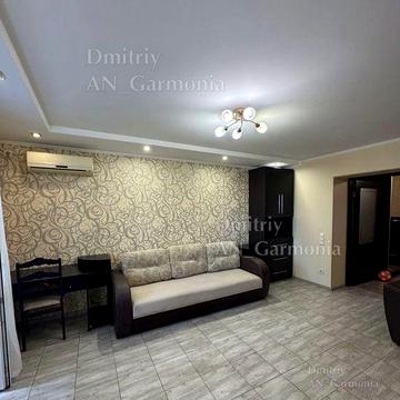 1-К Подол , В новом доме