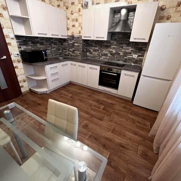 Сергія Данченка вул., 3