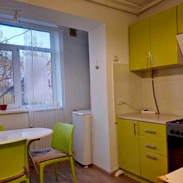 Здам 3-кімнатний будинок в дуплексі з усіма зручностями в смт Макарів