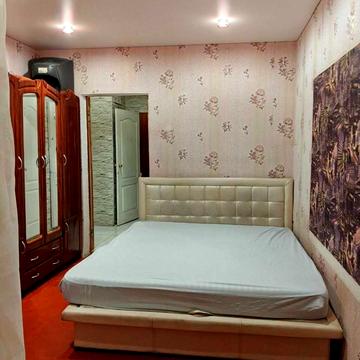 Гірницький мікрорайон вул., 25