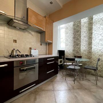 Турівська вул., 28