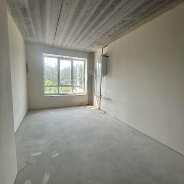 Квартира в готовому будинку, сусіди живуть, є газ!