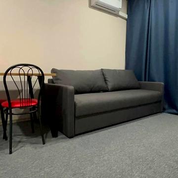 Вінстона Черчилля вул. (Червоноткацька), 93