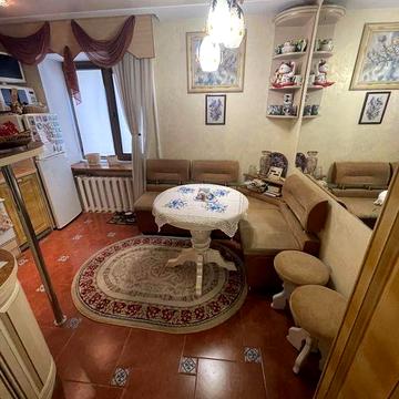 Продам  квартиру на Рабочей 152  в кирпичном доме