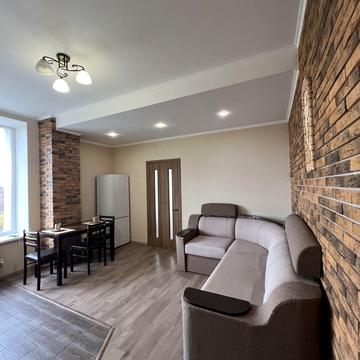 Данила Галицького вул., 16