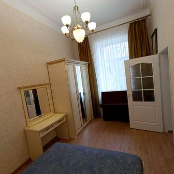 Сдается 2- хкомнатная в самом центре