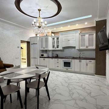 Підгірна вул., 4