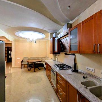 Здаю 3 к кв по Галицький (р-н Центра) Новобудова.Євроремонт.