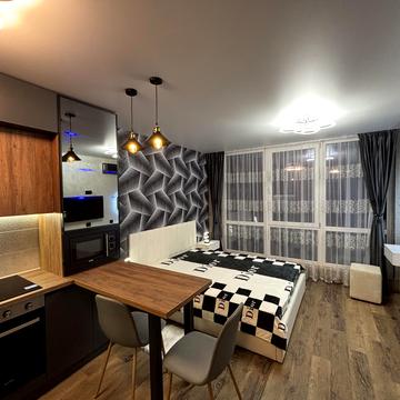 Романа Левицького вул., 4