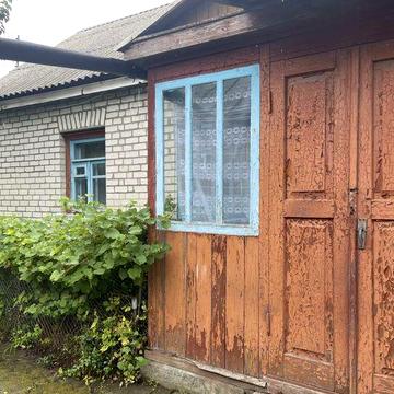 Продам цегляний будинов в селищі Нова.  Борова. 50 км від Житомира