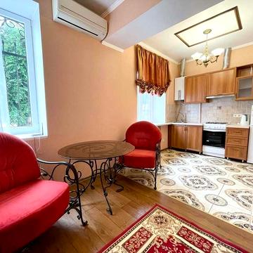 Соборності вул. (Косіора), 82