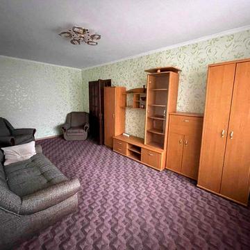 Срочно! 2-х комнатная квартира на ул. Бочарова в кирпичном доме