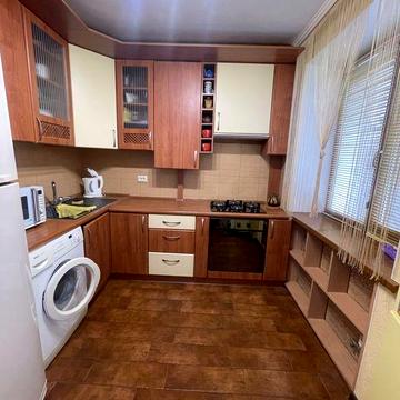 Продаж 3 кімнатної квартири Виставка індивідуальне опалення