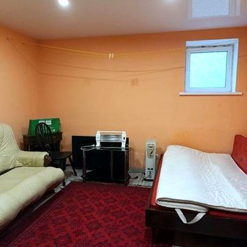 Оренда квартири, студія, цоколь