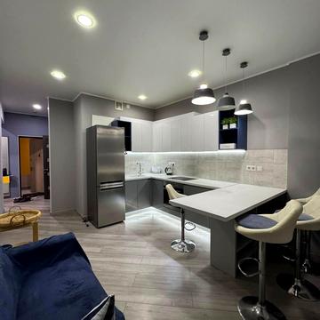 Середньофонтанська вул., 35