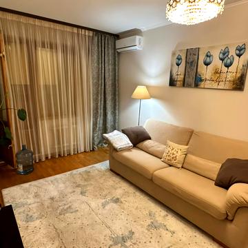 Анни Ахматової вул., 14-Б