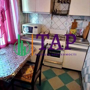 Тарасівська вул., 17