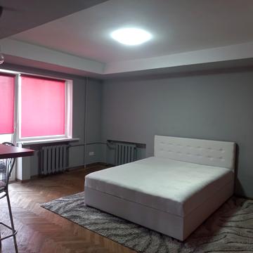 Русанівська набережна вул., 10