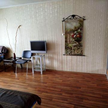 Сдам 1ком Космонавтов/парк 2/5эт.Ремонт,техника