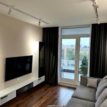 Джона Маккейна вул. (Івана Кудрі), 7