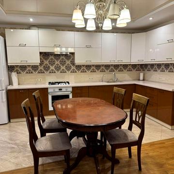 Оренда 2-к квартири Вишенька в сучасній новобудові