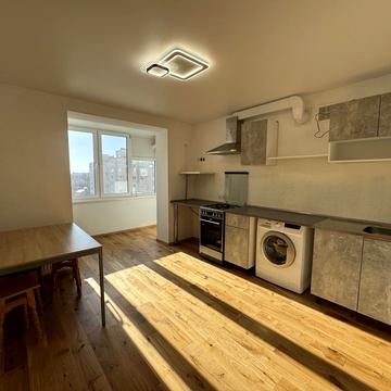 Левка Лукяненка вул. (Ватутіна), 137-Б