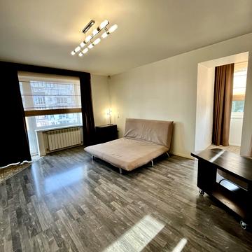 Квартальна вулиц вул. (Гладкова), 16