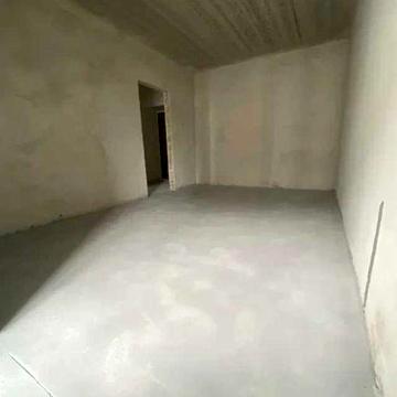 Готова 1 кім квартира, центральна частина міста, газ!